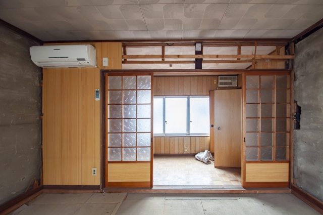 空き家のまま放置して費用やリスクが増えている